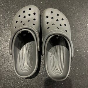 Kids crocs, like new, size M4/W6, dark gray